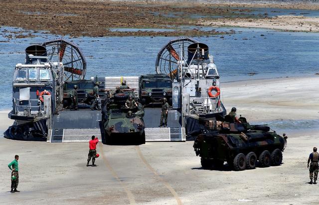 美军测试新型气垫登陆艇 可在恶劣海况下搭载M1坦克