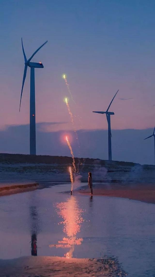 #捡书先生#“有些还未重逢的人，我很早就在心底备下了你好”