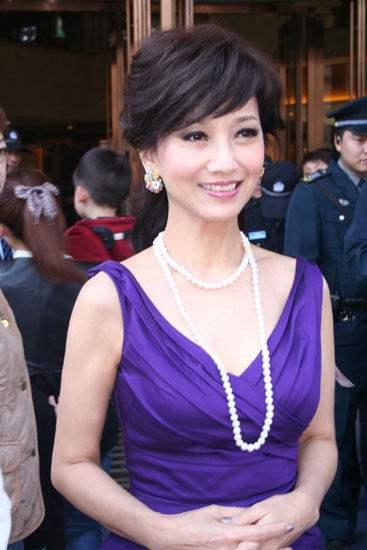38岁演白素贞的赵雅芝，65岁依然优雅迷人，风采不减