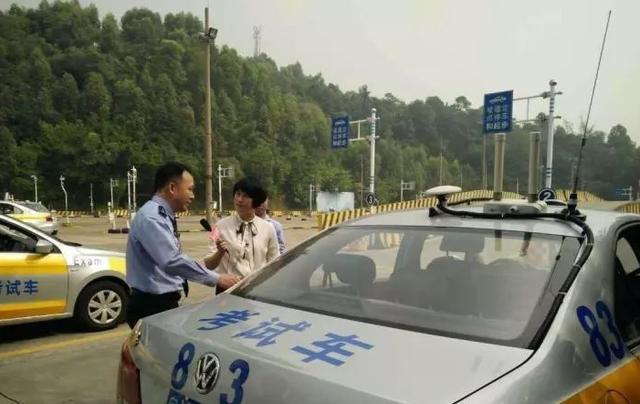 「九点侃车」越笨的人，为什么能越早的拿下驾照呢？驾校教练解释了原因