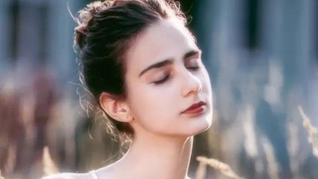 #柯子衿#五十岁的人啦，你就别想七想八了