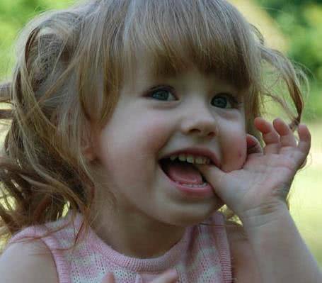 华云头条■心理学：假如让你选择，你觉得哪个女孩好相处？测你人品是怎样的