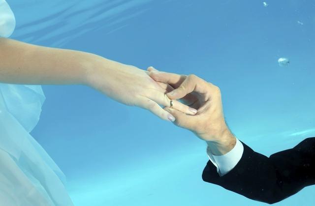 「深夜鸡汤」我真的是不撞南墙不回头！远嫁的痛，只有嫁了才知道有多难受