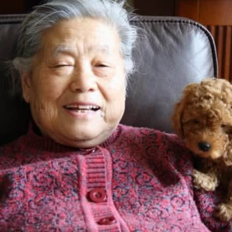 「小安汽车说」心理测试：下面哪个老太太在假笑？测你的看人眼光准不准