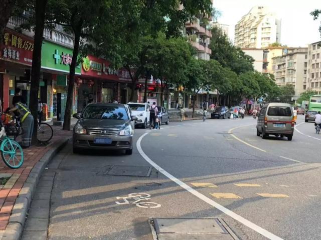 「有车以后」路边停车千万注意，一不小心就罚款+扣分