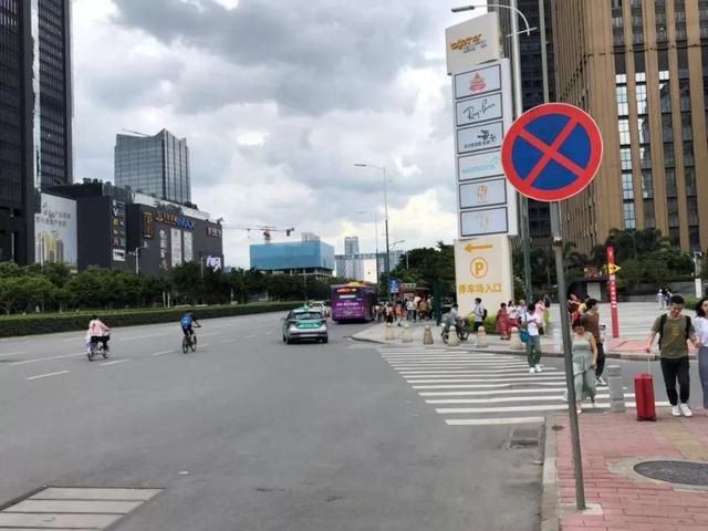 「有车以后」路边停车千万注意，一不小心就罚款+扣分