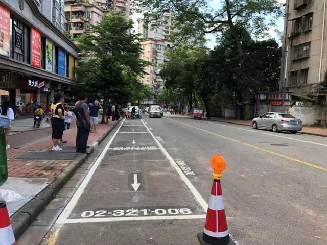 「有车以后」路边停车千万注意，一不小心就罚款+扣分