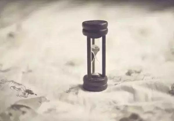 「光明网」夜读｜如果有一天，最亲的人忘了你