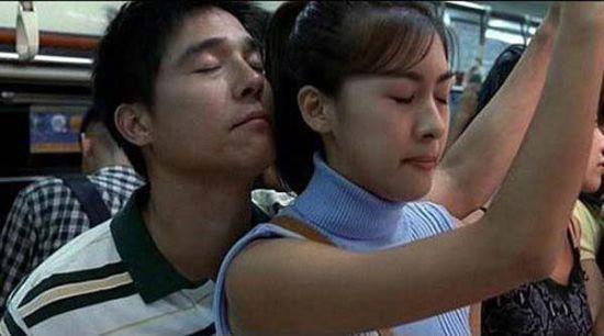 渔喵喵：男子公交车上耍流氓，女子非但没有责怪他，反而红着脸说谢谢