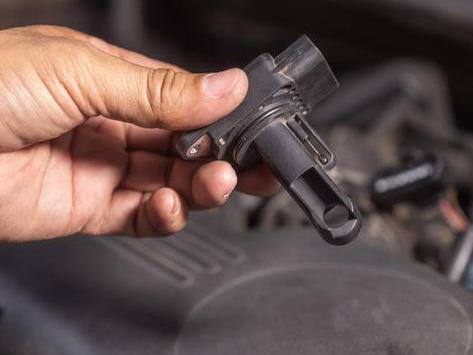 「学车无涯」半路上发动机死火了，怎么办？了解发动机电控系统学会从容面对