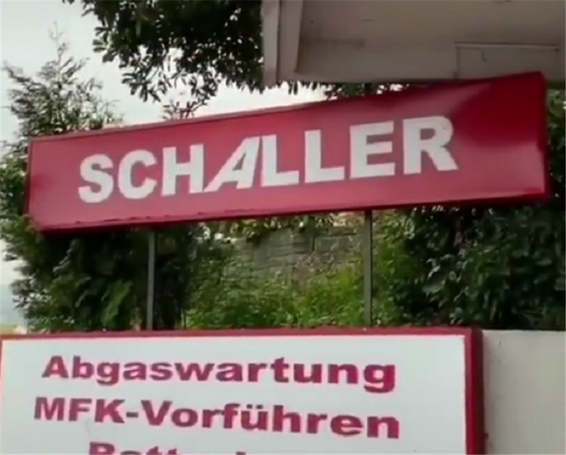 「柠檬论车」意大利首台法拉利SP1，单座单门，雨天开会泡水，上高速需戴头盔