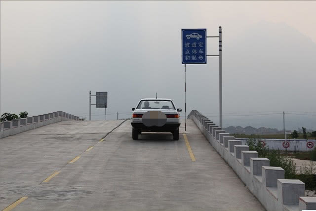 「雪饼开车」拿到驾照后，这几种开车习惯立刻丢掉，不然就是“马路杀手”