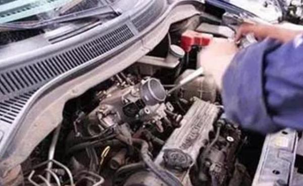 中国网@大脚油门除积碳？别闹了，告诉大家最靠谱的法子，减少积碳又省油