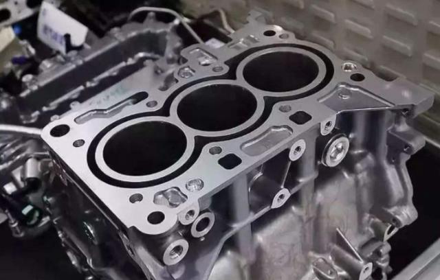 「车家号」三缸引擎还在争议中，两缸引擎很快就来了，车主：买辆车太难了