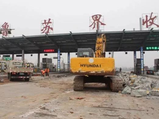 九零后聊车@越来越多的“省界收费站”被拆除，车主：最后才发现，这都是套路