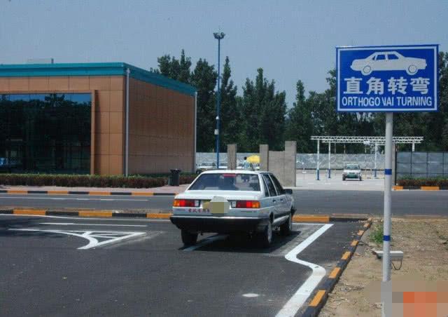 汽车凳■为啥考科目三，教练只让你练习几天，就去考试？原因一目了然