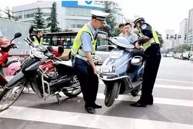 汽车舆生活■新国标卖不动，商家吃了闭门羹，专家：百姓为何不领情？