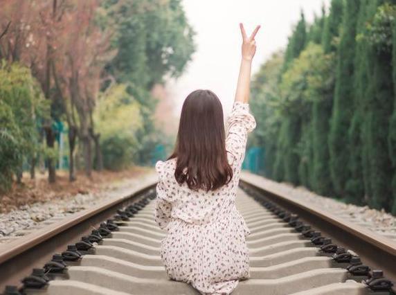 「晚安墨然」要想和男人保持一段长久的关系，女人必须遵守三个原则，缺一不可