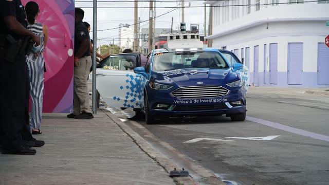 「爱生活爱快乐爱自己」5G可以使无人驾驶汽车更智能更安全