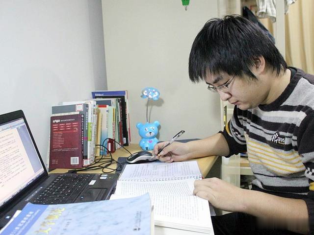 「励志生活事」不论是学习或工作，想要有进步、不淘汰，就要遵循规律、勤奋努力