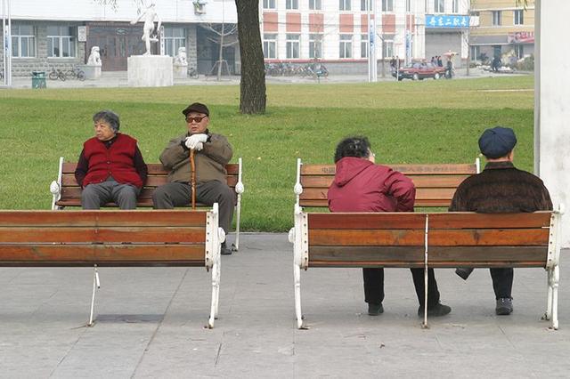 「二十六画叔哥」亲戚家17岁亲生儿子和抱养的4岁女儿