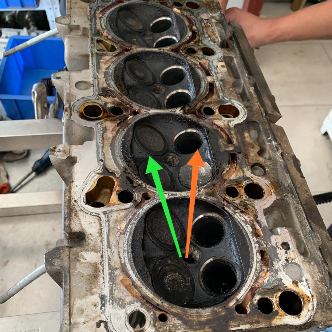 【车家号】拆散奥迪发动机后，师傅拿出工具检查，很快就给出大修方案！