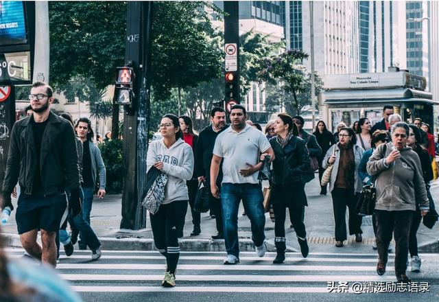 「英语演讲」留一点防备，不是恶，太轻信别人，才叫错