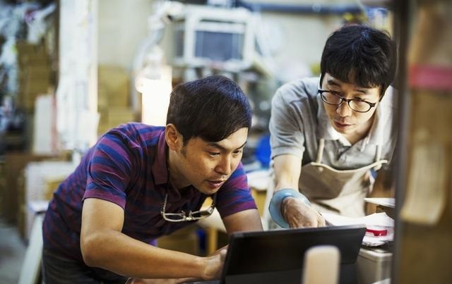 「职场火锅」为什么老员工不愿带新人了？3点戳痛人性，过来人：马云说透了