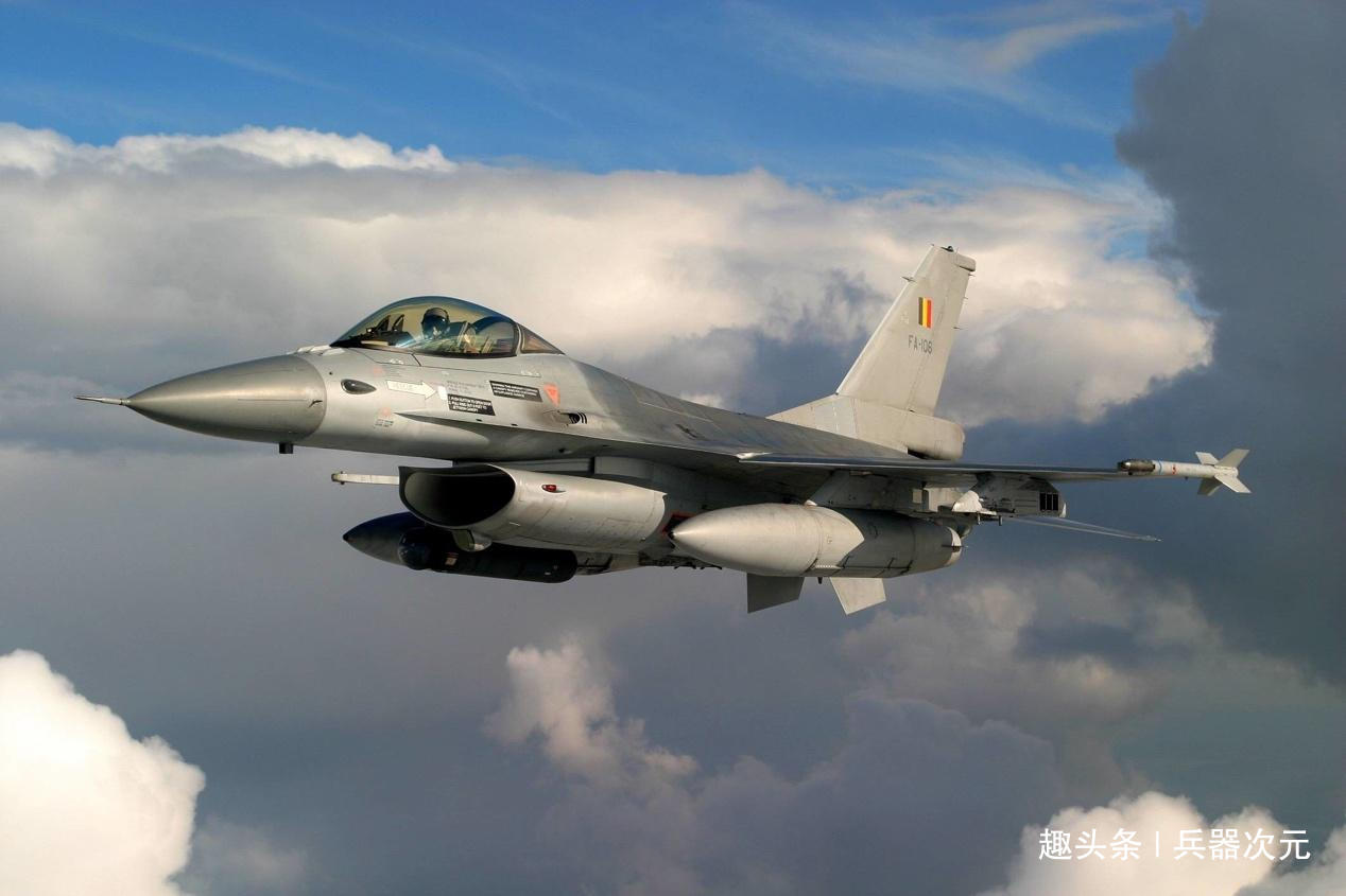 亚洲小国不要歼10，宣布采购F16，空军坦言性能差距过大
