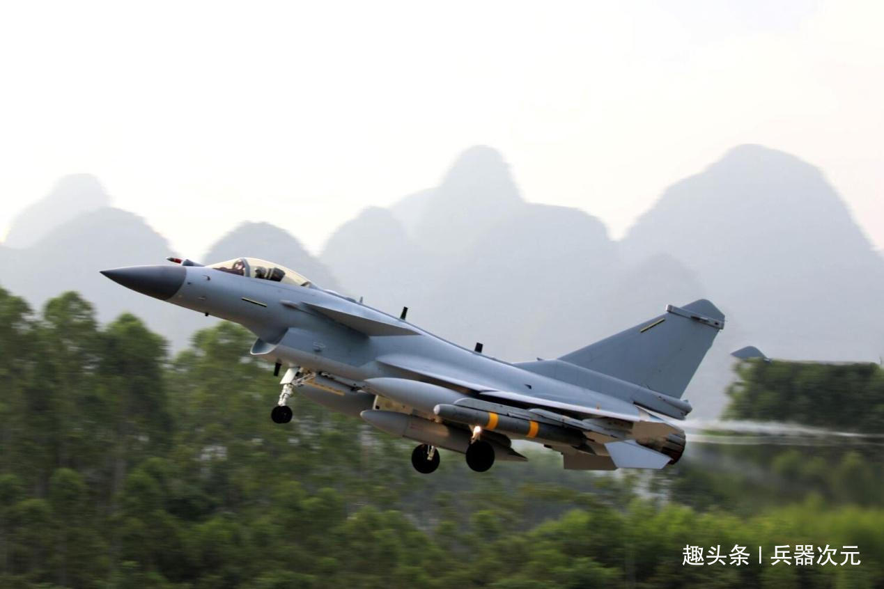 亚洲小国不要歼10，宣布采购F16，空军坦言性能差距过大