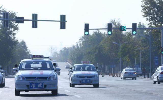 「汽车教练」学员科三离合器和刹车这样踩，再也不用担心会熄火