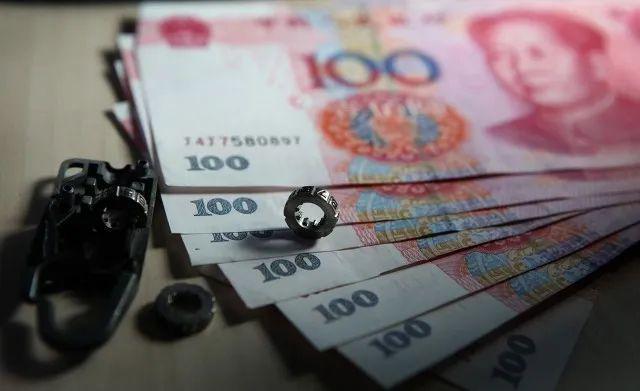 告别纸币，人民币史无前例大升级！央行数字货币真的来了，直接PK微信支付宝？这类股罕见暴涨，释放什么信号？