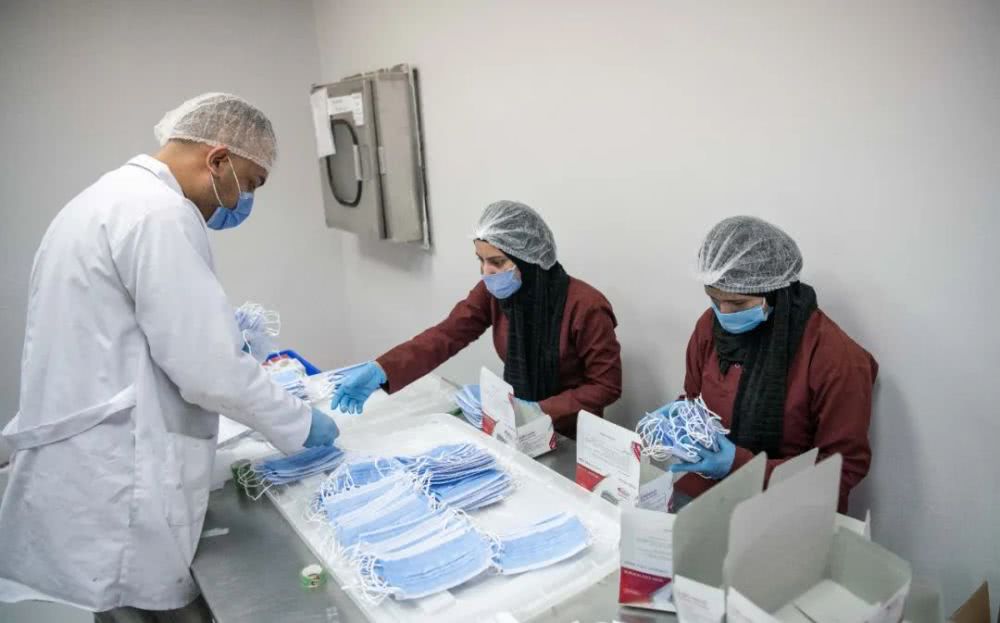 「新华国际」 口罩荒？别慌！中国兄弟来了，