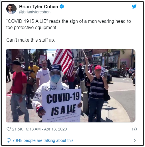 荒诞！白人女辱骂穿护士服装亚裔男子，让他“滚去中国”