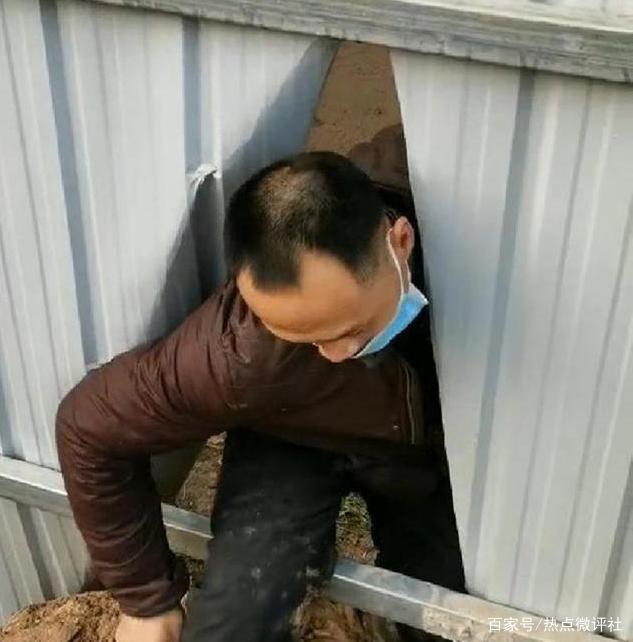 怕啥？记者采访“4名儿童被埋” 遭殴打：手机被抢、衣服被撕烂！