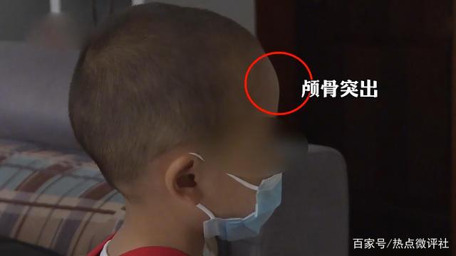 热点微评社丧心病狂！母婴店“忽悠”给婴儿喝“假奶粉”：又见大头娃娃！