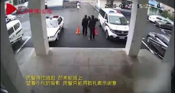 红了一辈子，48岁的韩红为何穷到倾家荡产？