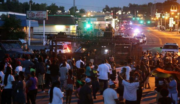 烽火狼烟|家丑不可外扬？继殴打记者后，美又“禁止”中俄媒体报道黑人新闻，原创