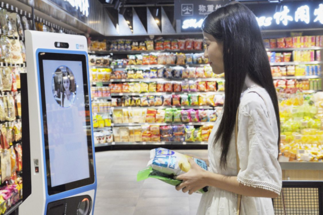 卡裕|看完后恍然大悟！，“刷脸支付”真的安全吗？有人用马云照片支付