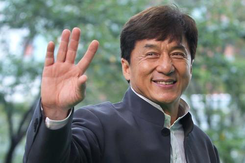 李连杰三次申请中国国籍皆被拒，决定裸捐百亿？中国国籍很难拿