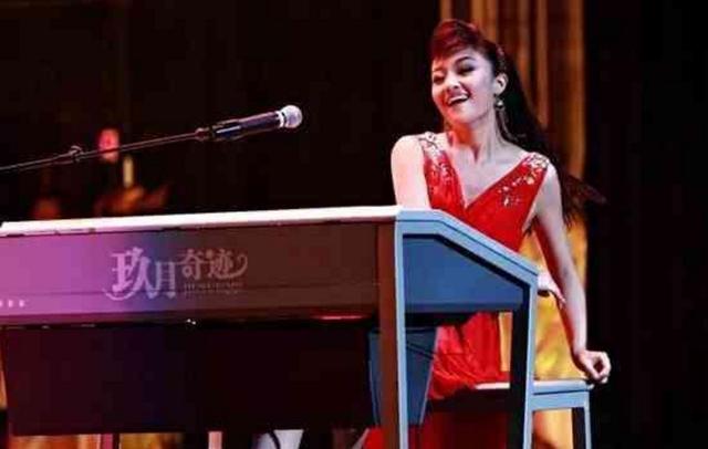 周周八卦趣闻|因车祸从“兄妹”变夫妻，后来怎么样了，当年比凤凰传奇还红