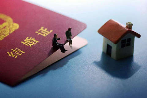 房产,作为婚姻生活中的大件,自然是离婚时财产分割的重点.