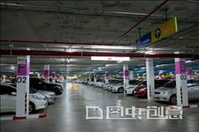 社长小姨子：汽车保养常识：教你这样给车基础保养一下