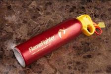 「光明网」秋天天气干燥，车载灭火器可少不了！可是你真的会用吗？