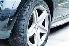 [第九车道]车辆长时间停放用砖头垫起来对轮胎和底盘悬挂有影响吗？