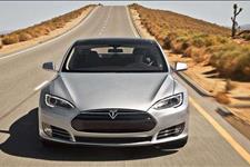 玩车情调：揭秘汽车玻璃雨眉的秘密！为什么弊大于利？