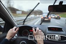 #汽车大咖#经常开车的注意了，雨天开车出门多留意这些，安全行车是第一