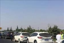 #汽车资讯#高速上前车突然急刹，我们该怎么办？这样操作关键时刻能保命