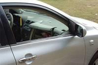 #阿俊说汽车#车子在太阳下暴晒，车窗留条缝能散热？是不对的做法