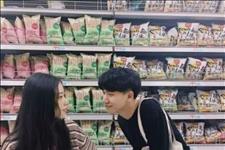 追梦的糖@男票突然回你这“4字”，说明他真吃醋了，趁着中秋好好哄哄吧！